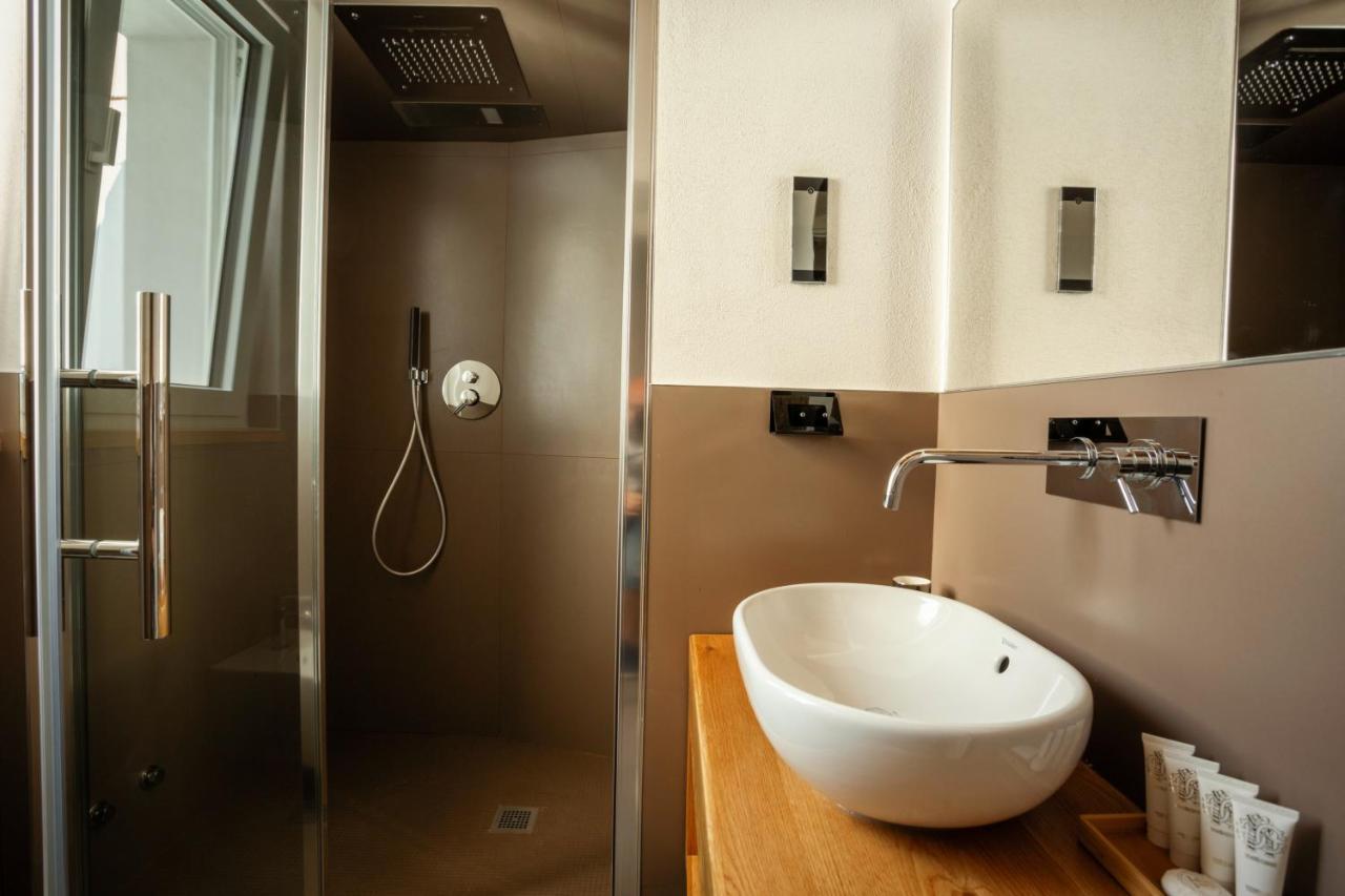 カステル・ディ・サングロ Garni Il Concale Bed & Breakfast エクステリア 写真