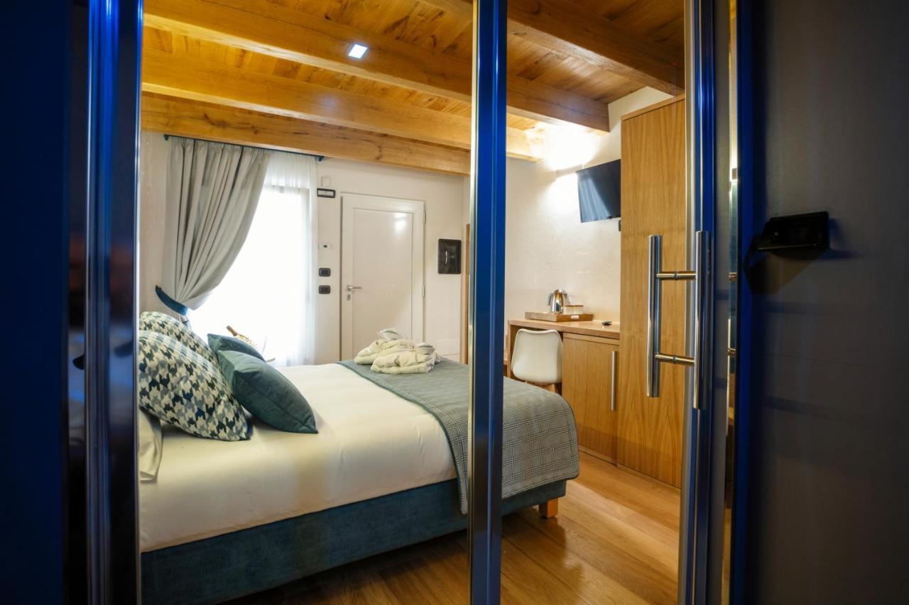 カステル・ディ・サングロ Garni Il Concale Bed & Breakfast エクステリア 写真