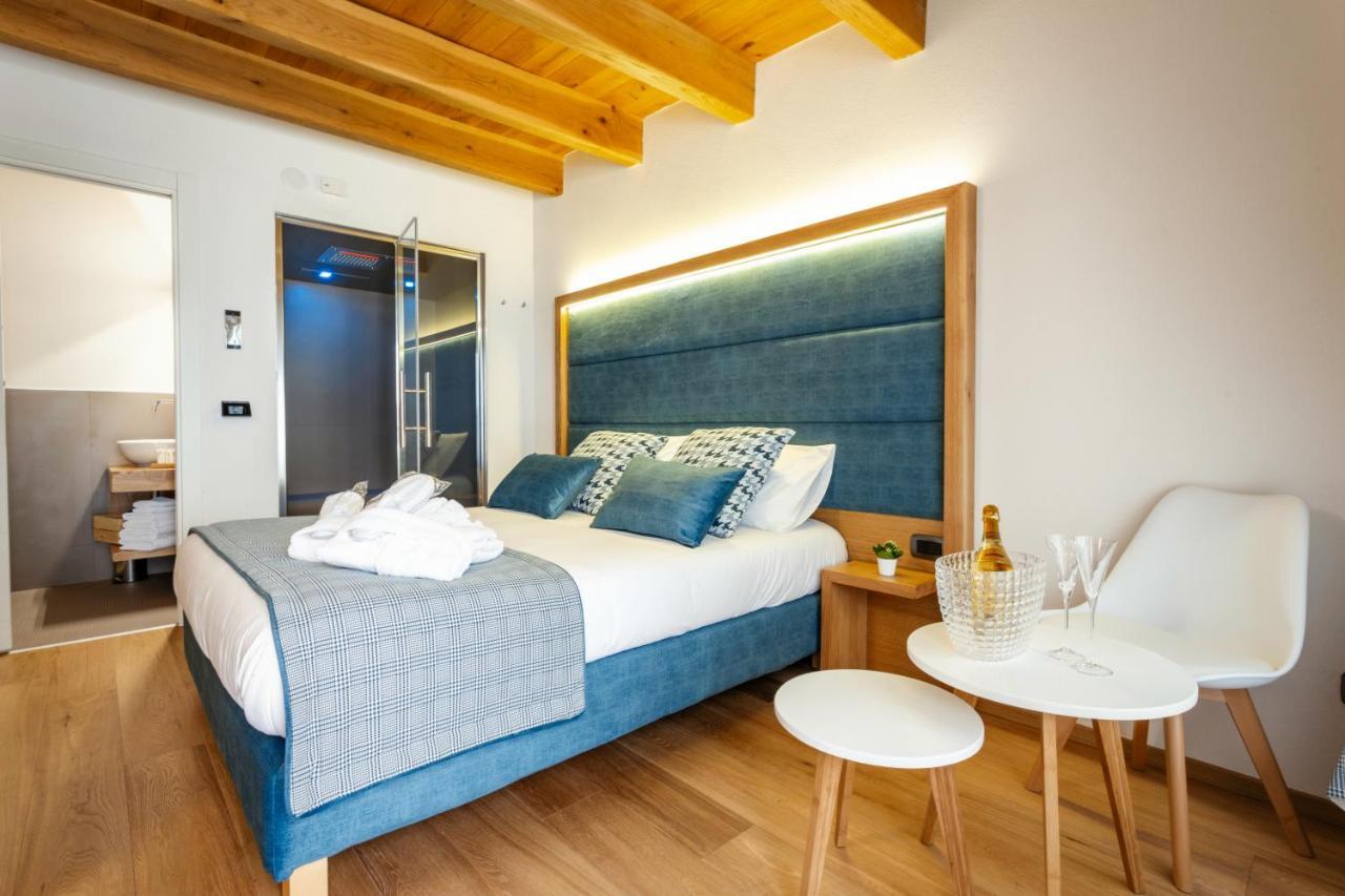 カステル・ディ・サングロ Garni Il Concale Bed & Breakfast エクステリア 写真