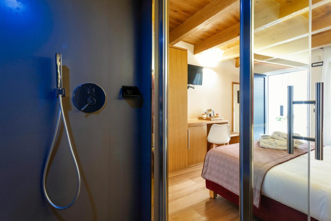 カステル・ディ・サングロ Garni Il Concale Bed & Breakfast エクステリア 写真